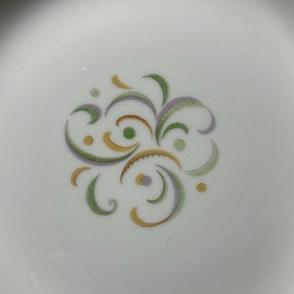 Soup or salad bowls.   Beautiful - Picture 3 of 4